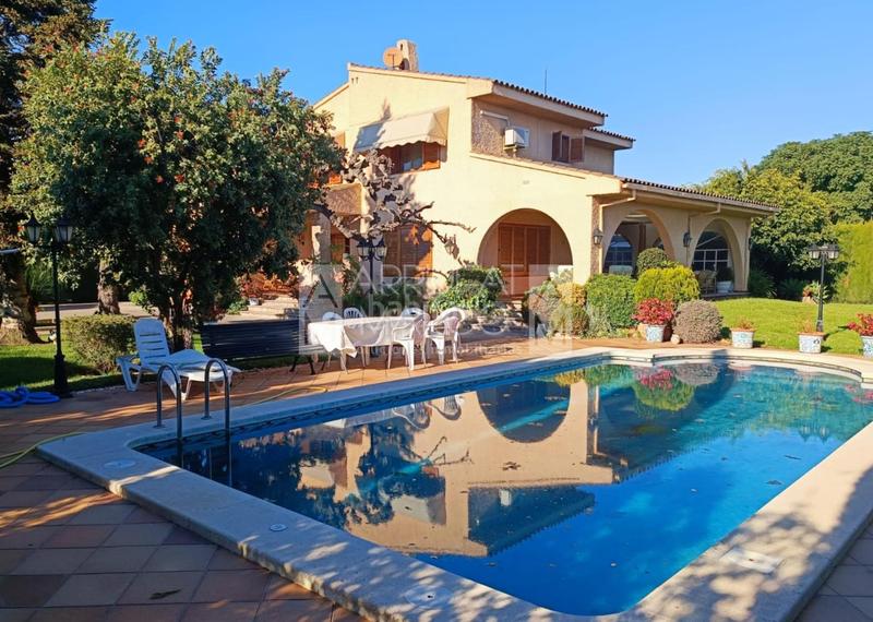 Foto c4256b7e-005f-4e76-a35a-79da20db7bdf. Chalet with fireplace pool in Madrigal Villarreal / Vila - real