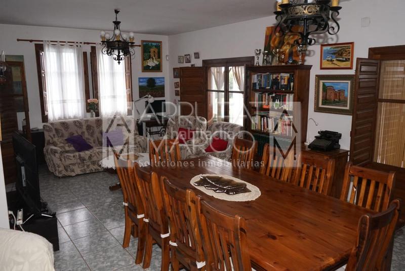 Foto ea0fd1dd-afe2-4f7f-93bb-4d2c0bb52bf9. Chalet dans Onda