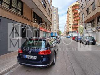 Parking voiture à Piscinas. Parking en venta en vila-real