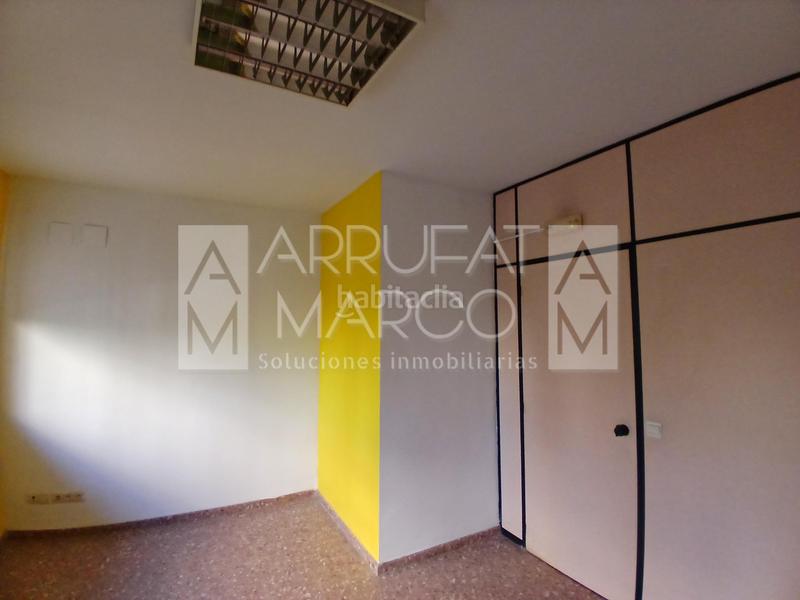 Foto c2778f1c-432a-4dff-89ac-b090625f9cae. Miete büro in Piscinas Villarreal / Vila - real