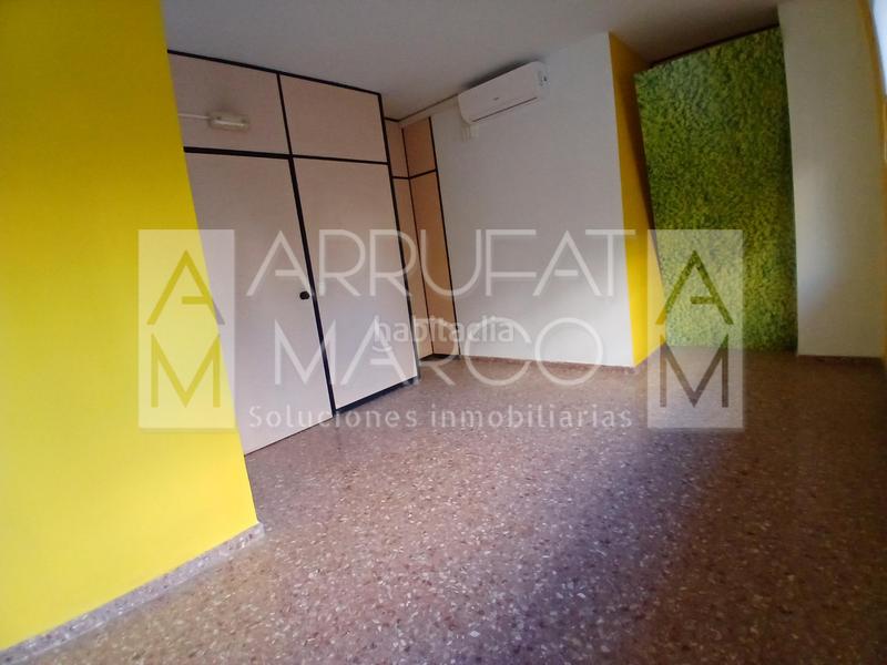 Foto f364c48b-5d9f-4fc8-aa82-abd6acb77e30. Miete büro in Piscinas Villarreal / Vila - real