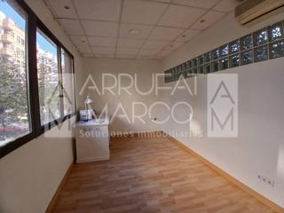 Lloguer Oficina en Piscinas. Inmueble en alquiler en vila-real