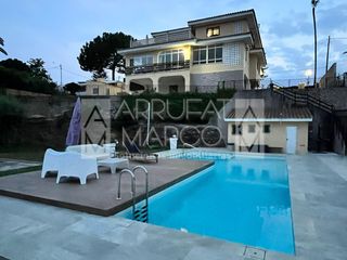 Xalet a Madrigal. Chalet en venta  en entorno natural privilegiado