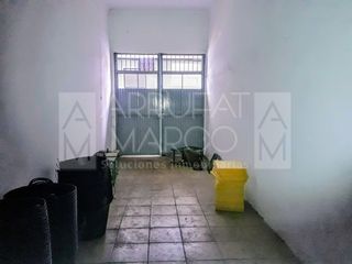 Local Comercial en Piscinas. Se vende en vila-real
