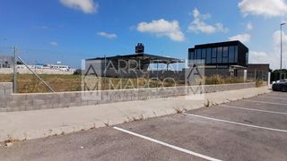 Area edificabile industriale in Carrer ponent 23. Se vende solar vallado en les alqueries