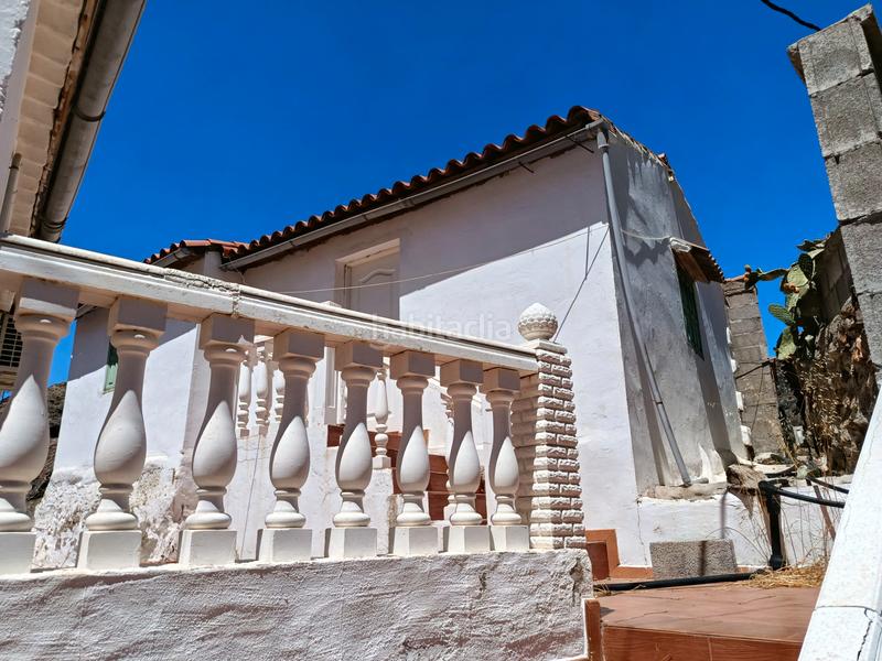 Foto c0cc2390-f215-4e6d-a5d9-8b5fd1495050. Masia a Artenara