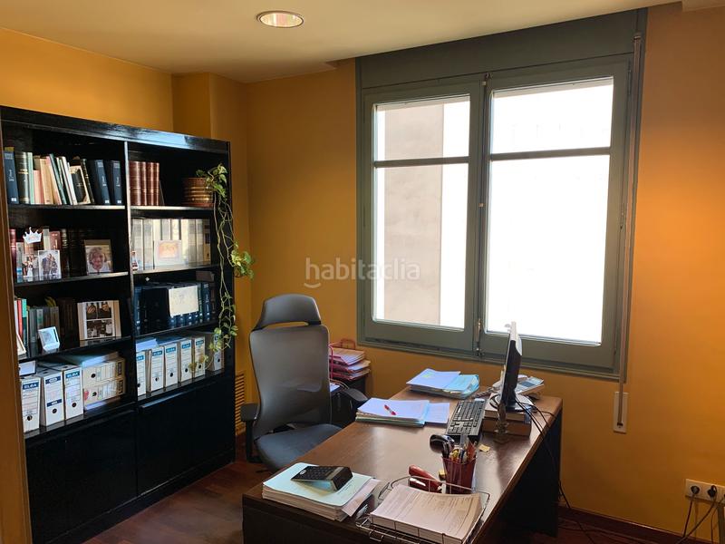 Foto 64f774fa-fbb0-4ff1-a4a1-ca65a8075bba. Appartamento con riscaldamento parcheggio in Eixample Nord Girona