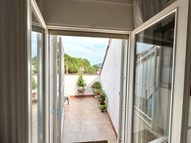 Foto c1a7ef3a-f262-4845-8fe9-8e3c0202d54c. Casa  familiar única a molt ben situada amb vistes. en Sant Julià de Ramis