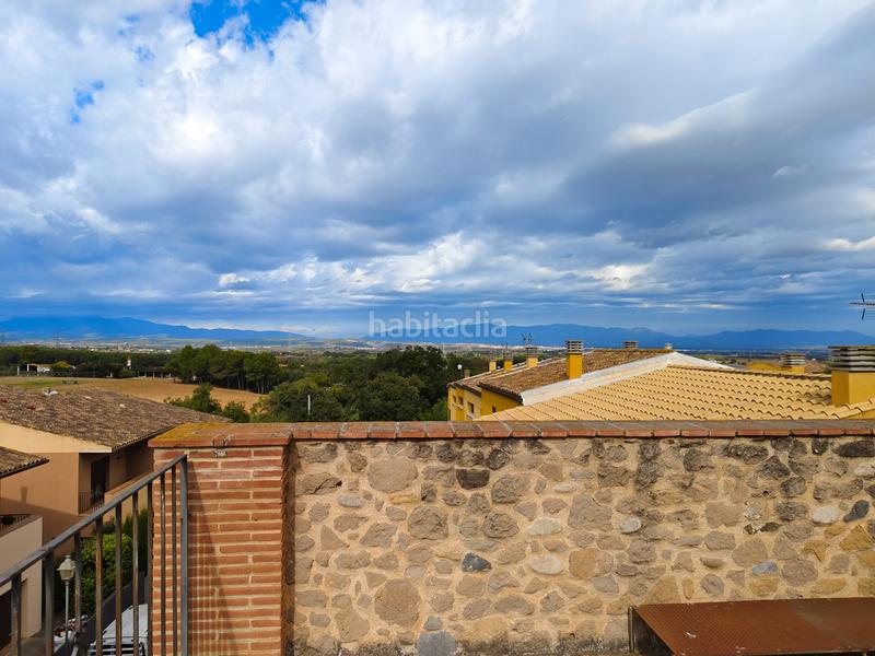 Foto 0e77da51-9fe4-406f-8f8d-68dba6198410. Casa amb xemeneia aparcament a Garrigàs