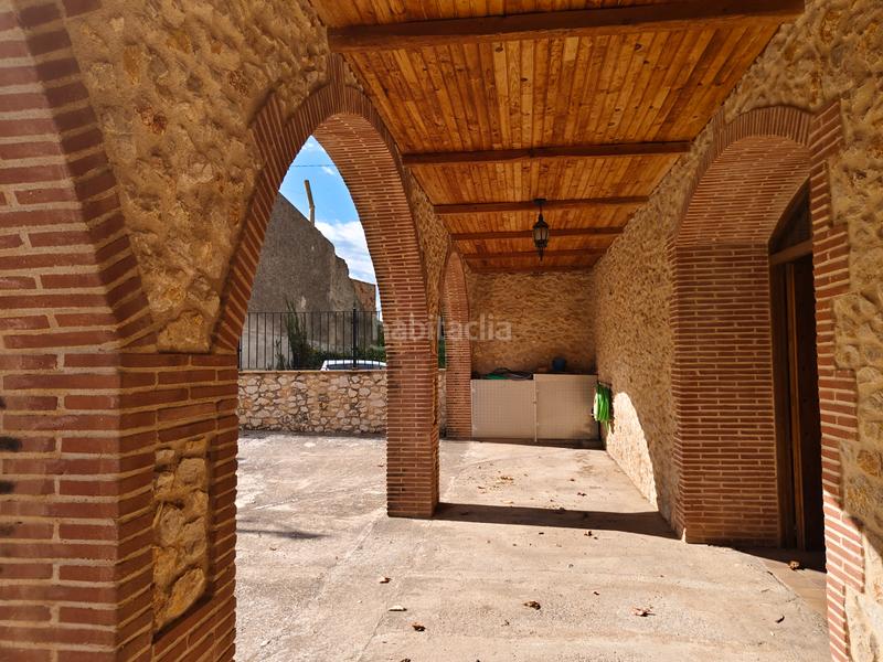 Foto 3635203e-9b0d-4abd-81b4-01ea344718a1. Casa amb xemeneia aparcament a Garrigàs