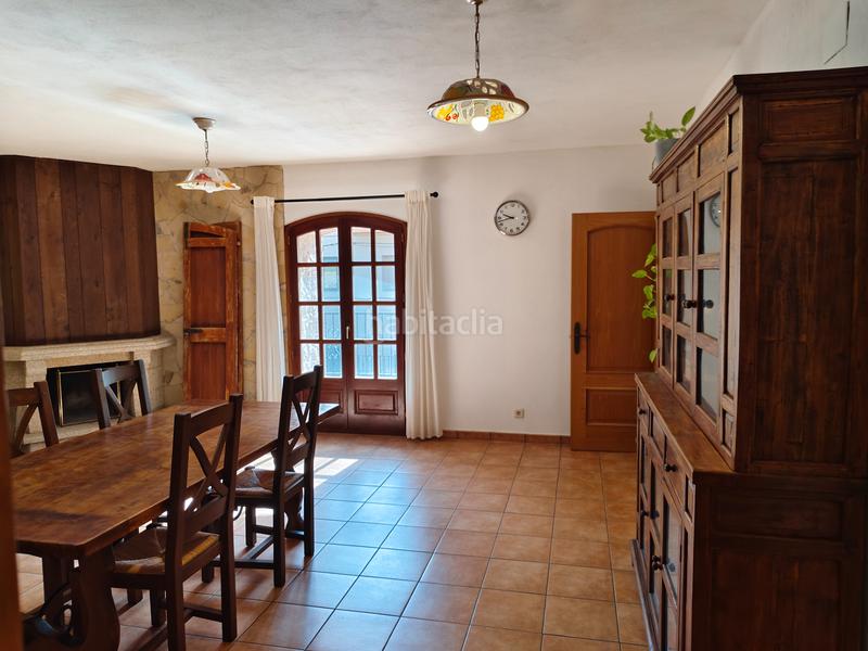 Foto 489f6f28-5cc4-4467-9dbf-57d7e1ab6a44. Casa amb xemeneia aparcament a Garrigàs