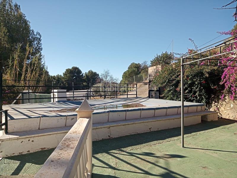 Foto ddf2e940-4b3f-46ac-8f3f-cdd38d2e6923. Chalet campo zona el cid con piscina en Petrer