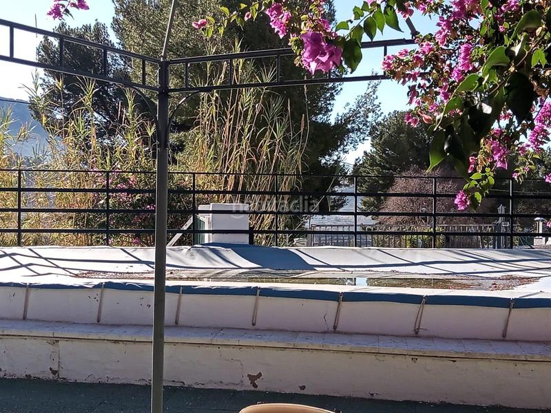 Foto eebb0c34-f16d-4e74-8823-a27f0d29956d. Chalet campo zona el cid con piscina en Petrer