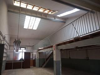 Local Comercial a Petrer. Local en petrer con altillo zona felipe v
