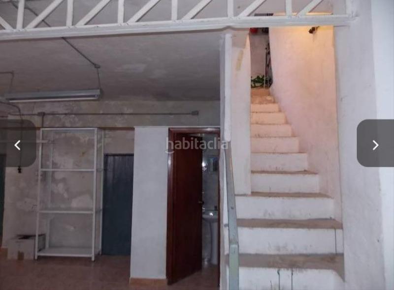 Foto 3b2c0634-ae34-4154-9fe5-75b7c6b49aa5. Édifice dans Petrer