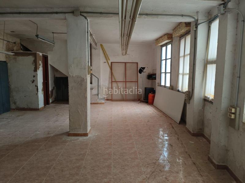 Foto c6b1e2c1-a0d0-45fc-8bdc-d8470b6a6544. Édifice dans Petrer