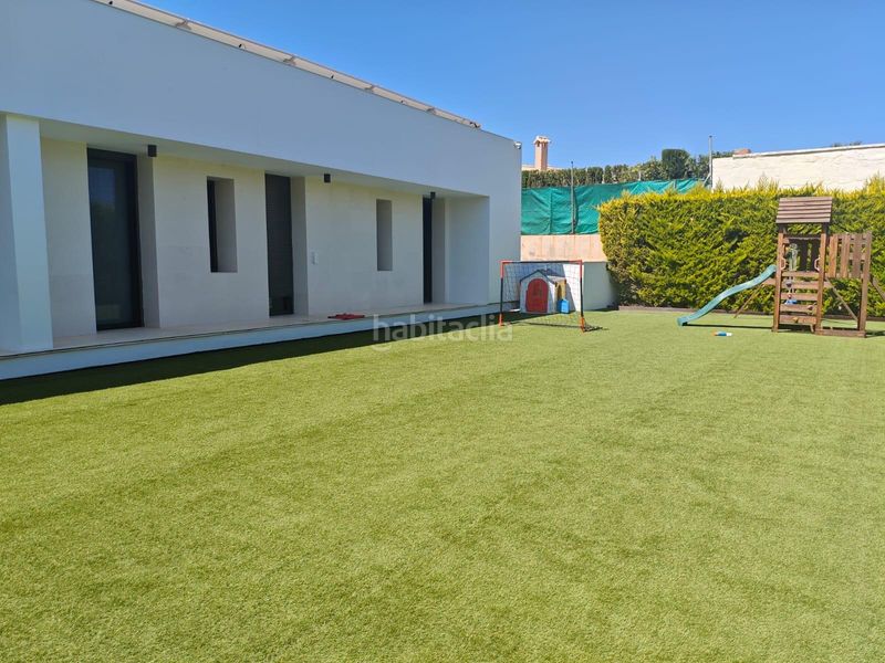 Foto cf81a492-231c-41ab-8c08-690c7c7a37c9. Xalet amb calefacció aparcament piscina a Petrer