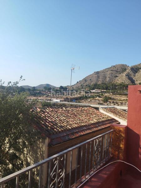 Foto 231b8964-0b3c-40c2-9061-aae0d9609a74. Casa  de 3 plantas con 154 m2 con terraza en Petrer