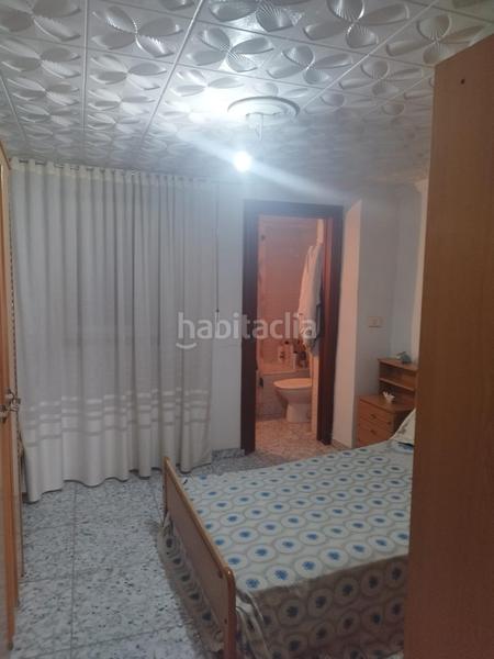 Foto e991c1cd-6d13-4b9e-850f-373f4b726ab4. Casa  de 3 plantas con 154 m2 con terraza en Petrer