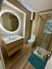 Pis en Plaza de Toros-Avenida Chap-Trinquete. Piso en plaza de toros elda amueblado