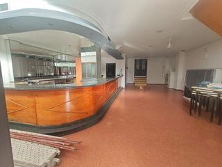 Lloguer Local Comercial a Petrer. Se alquila local comercial en avda felipe v de petrer