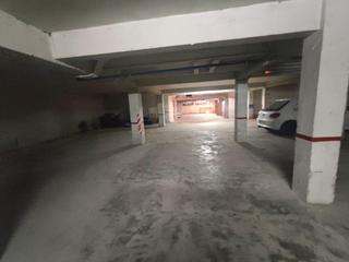 Parking coche en Petrer. Garaje abierto en petrer