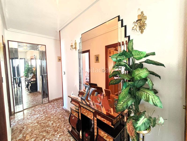 Foto 992fa384-47bd-4a14-aaa3-383970ce64d0. Casa con parcheggio in San Crispín-Huerta Nueva-Estación Elda