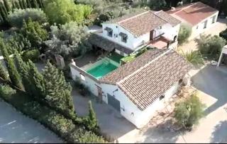 Chalet in Sax. Finca rústica en sax con encanto