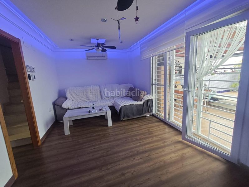 Foto ff70e111-094a-46b9-9608-fced0e8c1cc5. Casa adossada amb aparcament a Sax