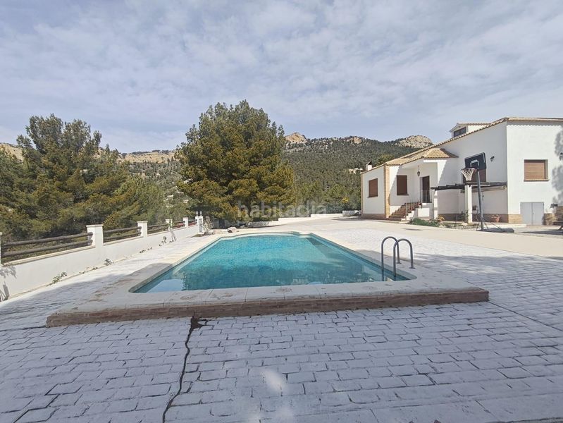 Foto b875e93c-2555-45eb-b354-98c2abaec944. Xalet amb calefacció piscina a Castalla