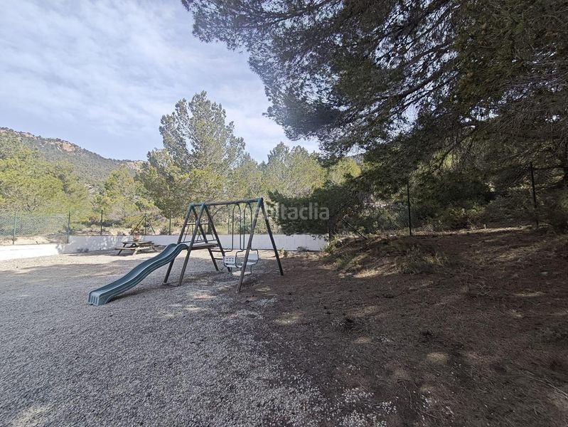 Foto cc41c283-1cfd-46b3-be4e-04c1bfe56392. Xalet amb calefacció piscina a Castalla
