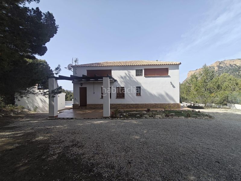 Foto f72aeba7-f841-4024-b91f-cd868e51c84b. Xalet amb calefacció piscina a Castalla