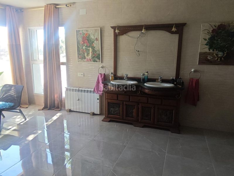 Foto 22c017b8-ddbf-48d7-b582-43d976311a5a. Chalet  en loma badá, en Petrer