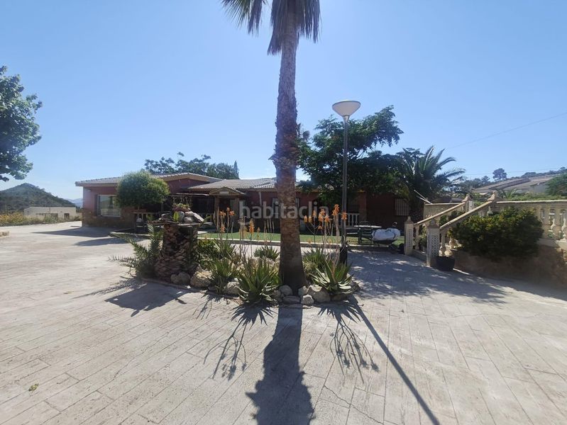 Foto 62a3d0f2-f030-48ec-9360-990015e40b9b. Chalet  en loma badá, en Petrer