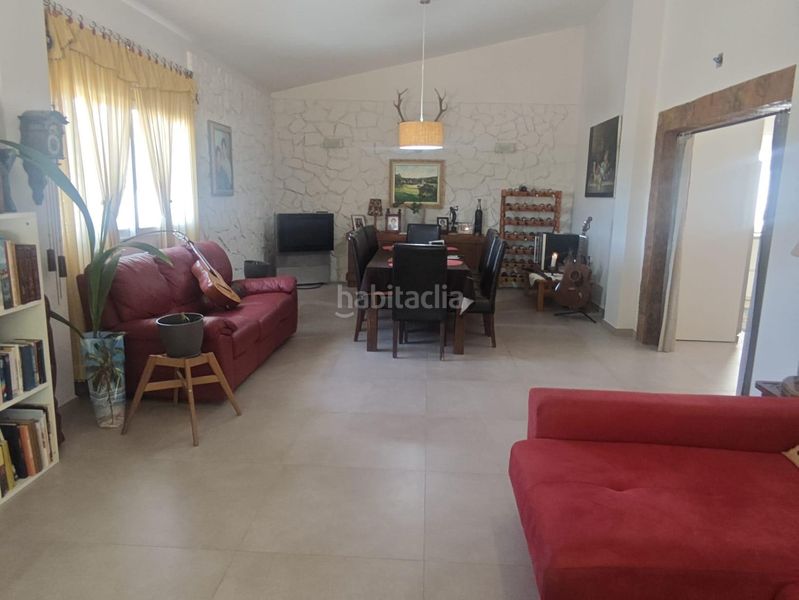 Foto d35cae2b-6081-4188-97ab-d2300a415c20. Chalet  en loma badá, en Petrer