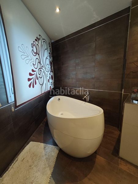 Foto 4c993684-8dea-4060-82c6-fd829081c6e9. Casa amb calefacció aparcament piscina a Petrer