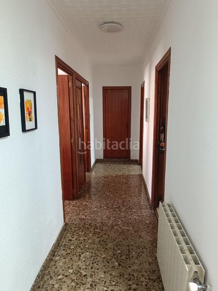 Foto e213a564-e4a3-4662-ba19-3fe7bb6111d2. Casa amb calefacció aparcament a Petrer
