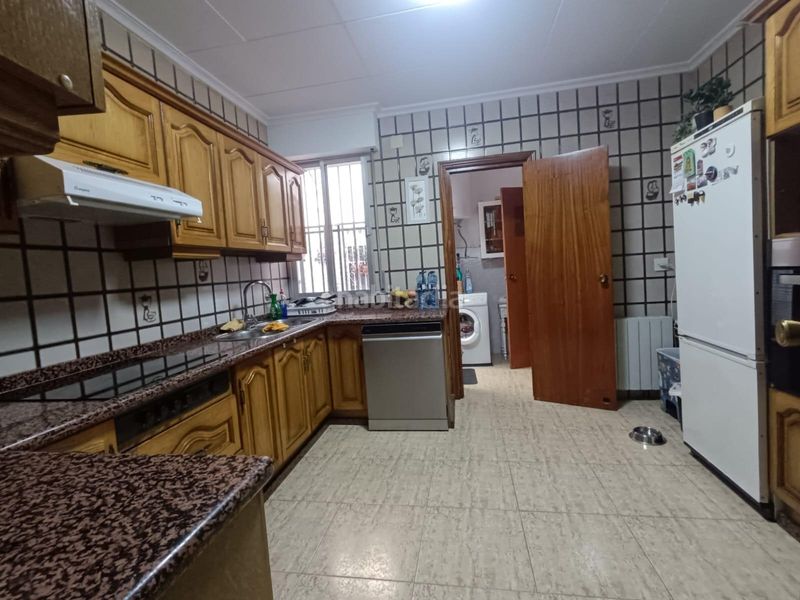 Foto e8afb97c-fbb0-446f-b13a-bd5d1dc87c6e. Casa amb calefacció aparcament a Petrer