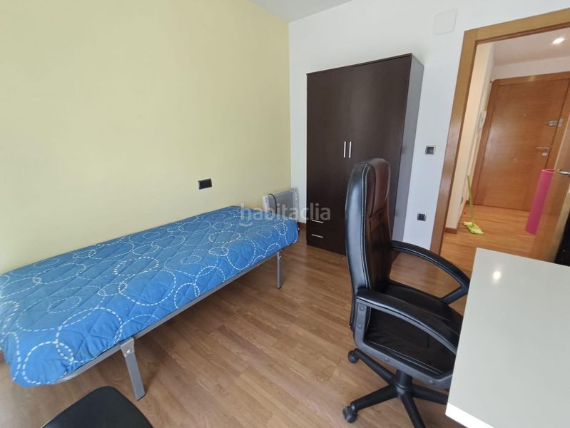 Foto b855398c-6e46-4b03-8a9e-6a046979d17a. Rent flat in Petrer
