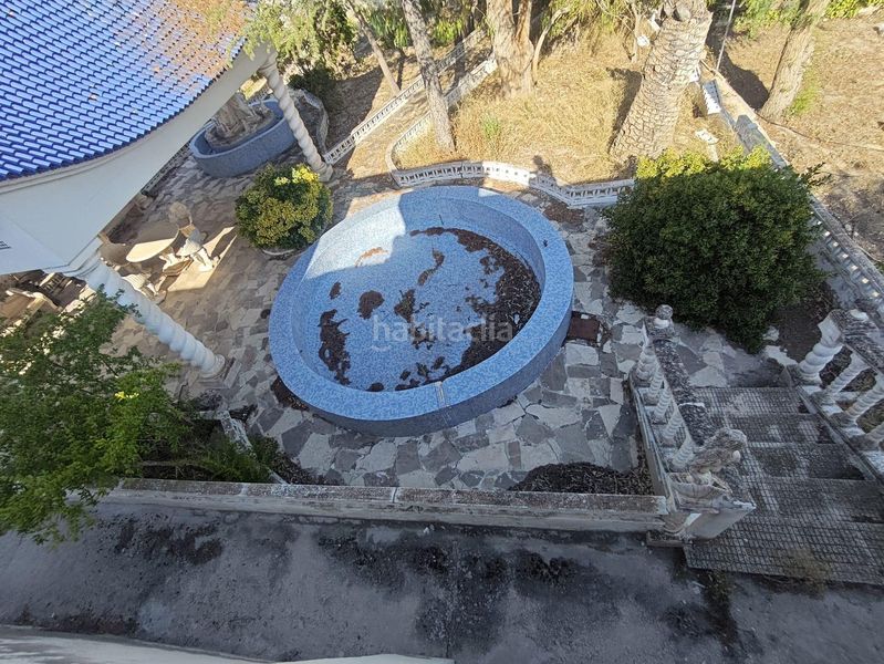 Foto eeb06268-3576-43f2-804c-ab215fe203bc. Casa amb aparcament piscina a Petrer
