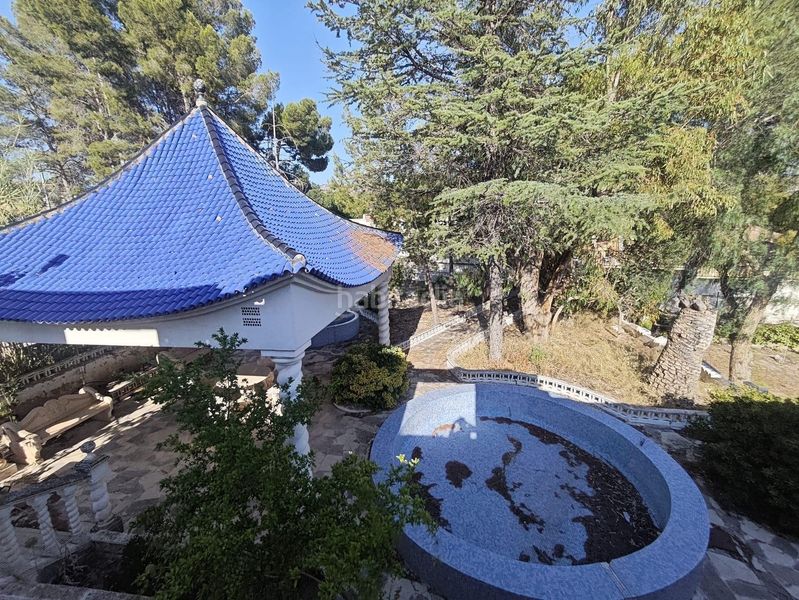 Foto f6b2f756-fbe0-4a60-a1ce-1b6712fd1ac1. Casa amb aparcament piscina a Petrer