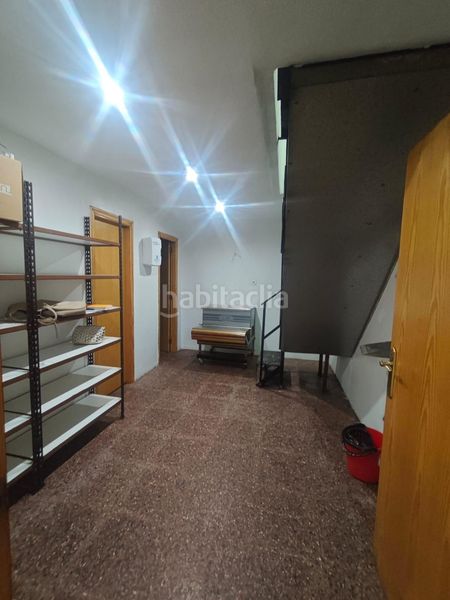 Foto 40112715-9e19-4bc3-9658-f57a959a3d3e. Local comercial a Petrer
