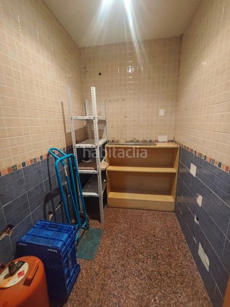 Foto 531efb5d-dc9c-4ad1-8b42-93b0bbef3ba1. Local comercial a Petrer