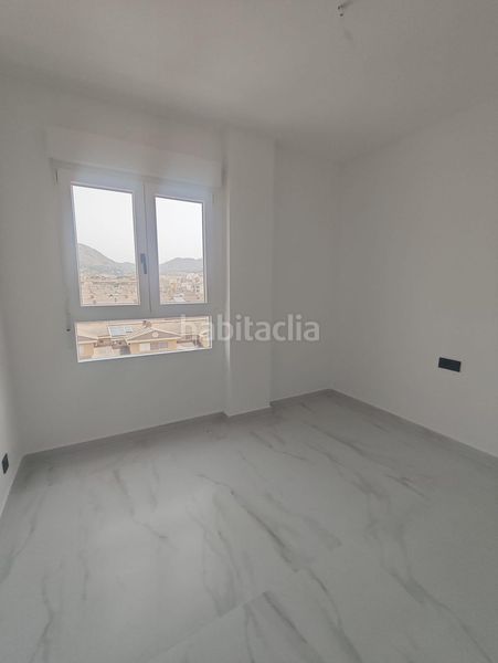 Foto b2fb68a5-b7ad-4ce2-b41f-781fde1b2fa5. Pis amb aparcament a Petrer