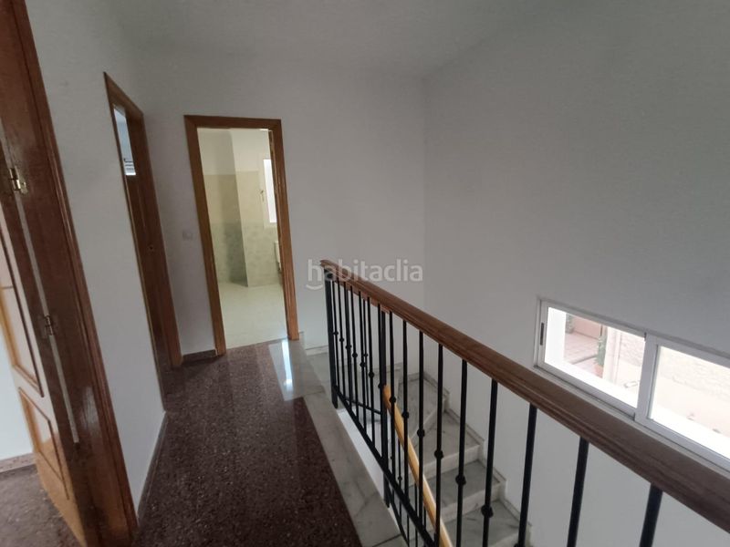Foto 5a09d082-4a14-4842-9a50-9ced517001f5. Casa a schiera con parcheggio piscina in Petrer