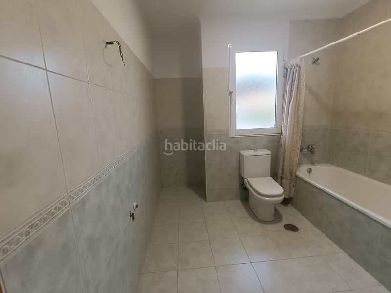Foto 8962d30f-899f-42da-9832-b0d841cd85a1. Casa a schiera con parcheggio piscina in Petrer
