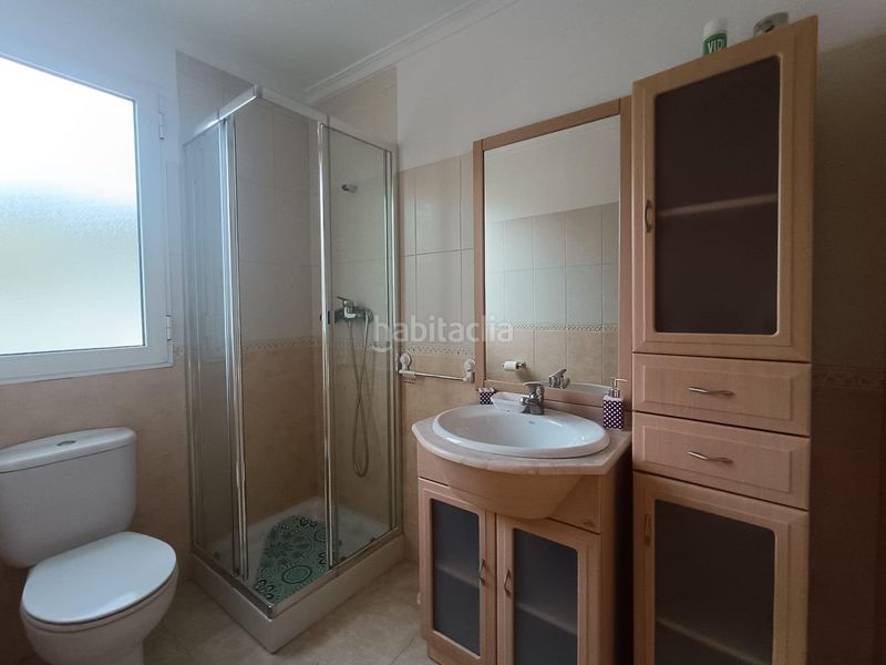 Foto 8a9e3178-9790-4be1-9387-ef5bdb57c1a0. Casa a schiera con parcheggio piscina in Petrer