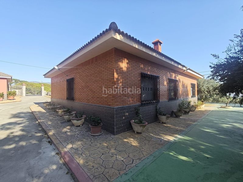 Foto a739de69-0547-4e4c-8e31-69d4a2cf81fb. Masia amb piscina a Sax