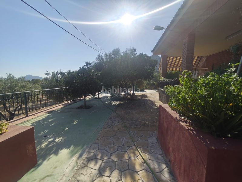Foto b9bd40fd-71cb-451e-bab5-c5c622a34817. Masia amb piscina a Sax