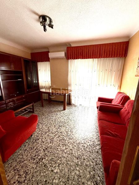 Foto 1315f393-55b6-4677-a67a-db3a8c4db370. Piso  con 4 dormitorios en Petrer